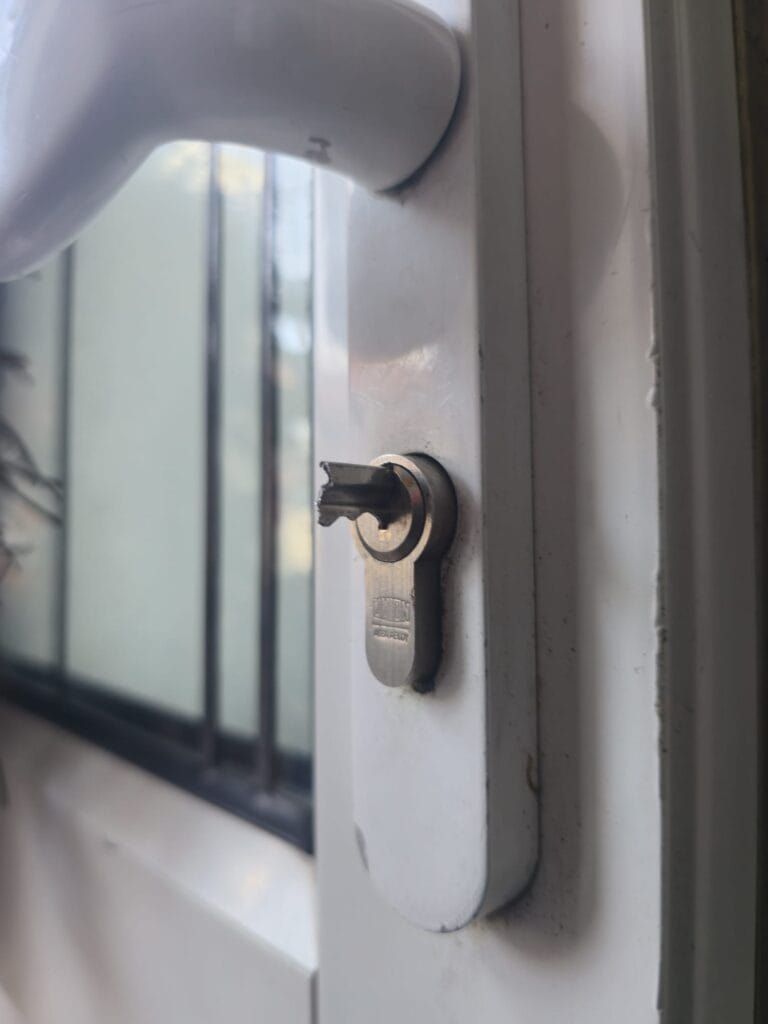 Emergency Locksmith Barnet | Lockout Locksmiths