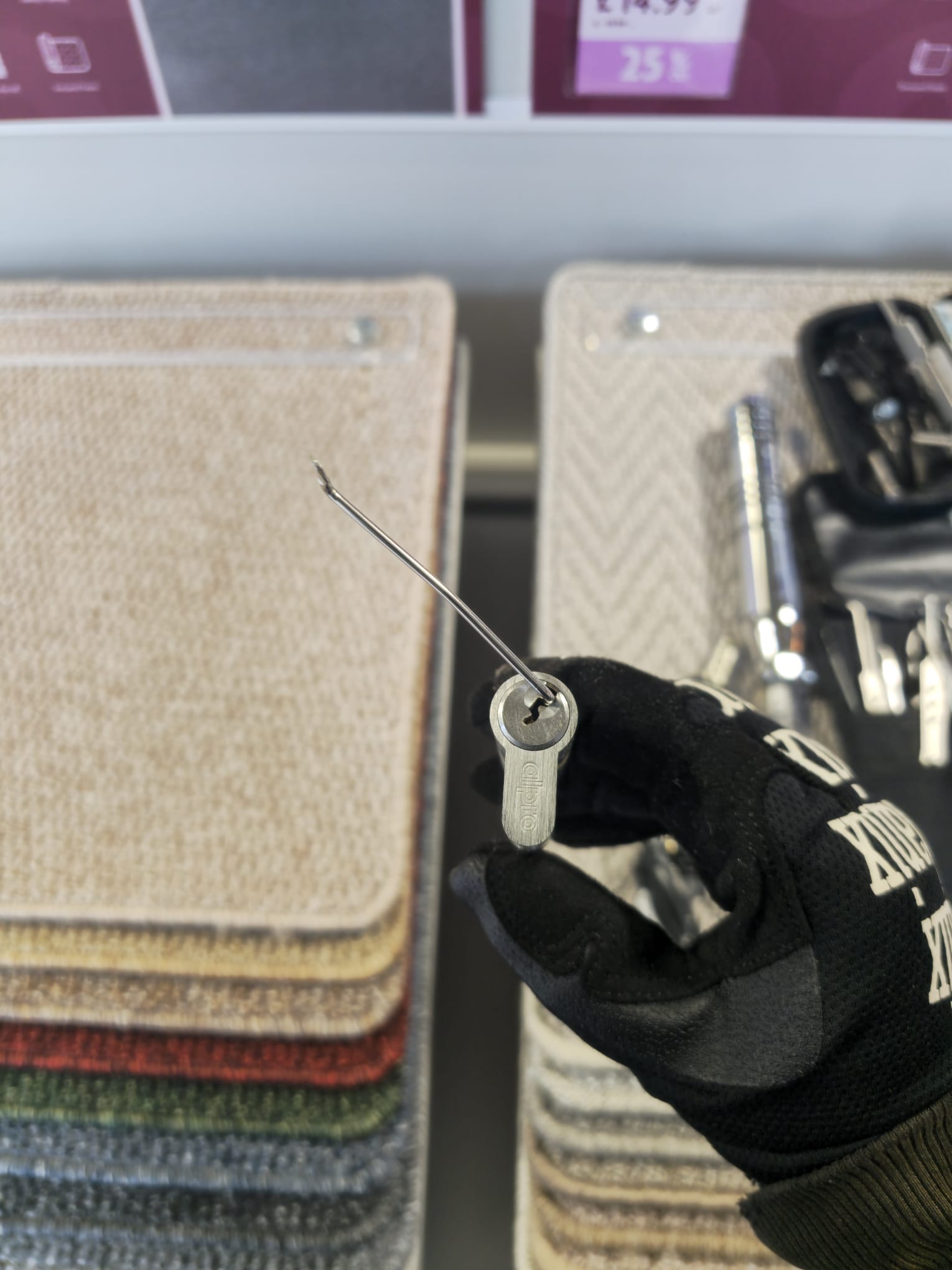 Emergency Locksmith in Edgware HA8 | Lockout Locksmiths