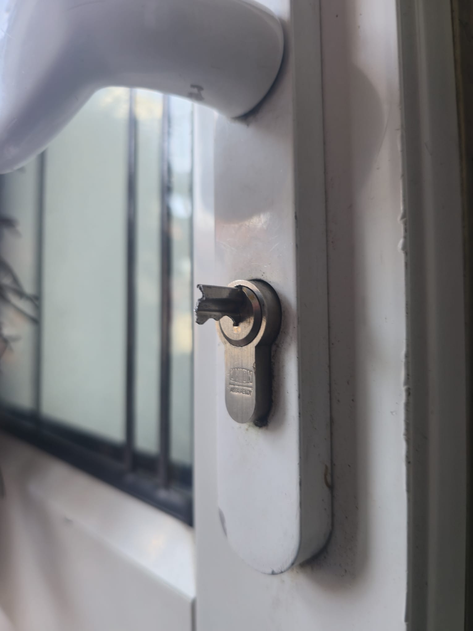 Locksmiths in Mill Hill | Lockout Locksmiths Emergency Locksmith in Mill Hill NW7